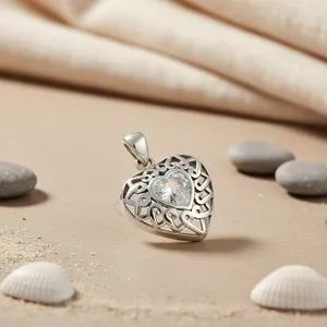 Pendentif Cœur en Argent 925 pour Femme, Zircon Cubique, Or 14K, Émeraude, Or Rose, Plaqué Rhodium, Hypoallergénique, Délicat, Cadeau Parfait - Product Image 2