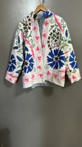 Nouveau Suzani broderie Vintage Kantha veste Suzani veste courte femmes vêtements de plage robe courte matelassée veste d'hiver - Product Image 5