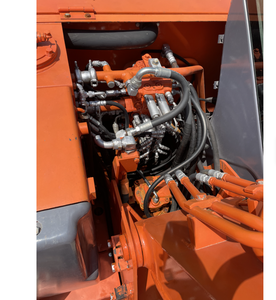 Mini-excavatrice sur chenilles Hitachi d'occasion de 8 tonnes avec moteur, boîte de vitesses et pompe - Product Image 4