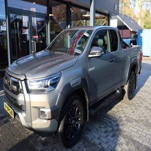 Offre Toyota Hilux Sr5 Double Cabine 2.8 Diesel Turbo d'occasion 2022, conduite à gauche, faible kilométrage - Product Image 3