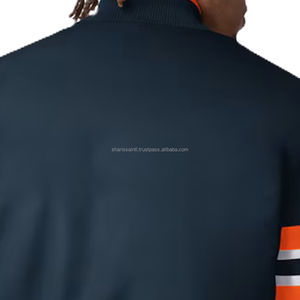 Veste universitaire vintage sur mesure OEM pour hommes, col montant, style court, avec broderie en chenille et chaîne pour l'hiver - Product Image 5