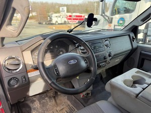 Camion tracteur poids lourd haut de gamme 10 roues 6x4 diesel avec grue pour la logistique et le transport de marchandises - Product Image 2