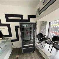 Máquina Expendedora Inteligente de Snacks y Bebidas, Ideal para Espacios Comerciales Interiores o Exteriores