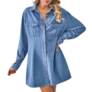 Camisa de mezclilla de aspecto Vintage para mujer que ofrece comodidad y construcción duradera - Product Image 4