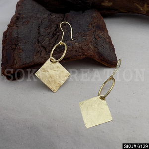 Pendiente de diseñador hecho a mano con alambre de oreja chapado en oro, joyería de latón de moda con ajuste de bisel para estilo cristiano SKU6129 - Product Image 1