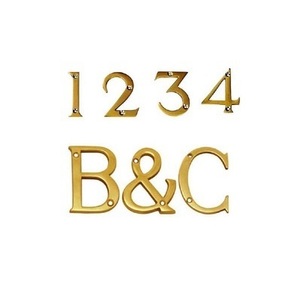 Plaques de porte en laiton poli sur le thème de l'amour - Product Image 1