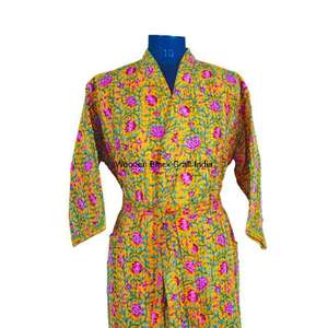 Veste kimono matelassée Kantha faite à la main en Inde pour femmes, coton biologique respirant, réversible, écologique, vêtements de nuit d'hiver longs - Product Image 6