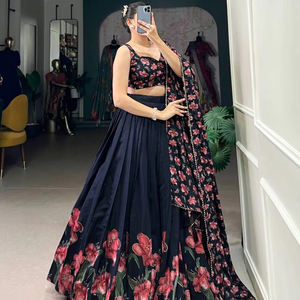 Conjunto de Lehenga Choli estampado floral de seda Tussar de diseñador con borla Dupatta para bodas y ropa festiva Distribución al por mayor - Product Image 1