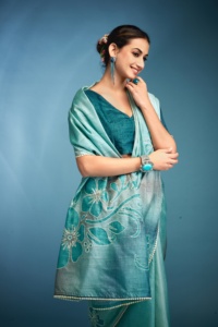 Prix de gros Saree de haute qualité pour le travail à la main avec chemisier de créateur pour les fêtes et les sorties occasionnelles du grossiste indien - Product Image 6