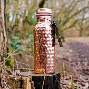 Botella de agua de cobre de calidad premium de larga duración para una mejor hidratación, mejor digestión y beneficios generales para la salud para uso diario - Product Image 2