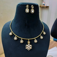 Ensemble tendance de bijoux indiens pour femmes, plaqué or 24 carats, comprenant collier à pendentif chaîne et boucles d'oreilles, pour fiançailles, mariage et soirée