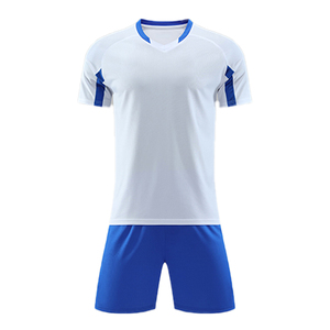 2025 nuevos uniformes de fútbol en blanco personalizados al por mayor 100% poliéster de secado rápido transpirable rojo conjuntos de camisetas de fútbol para hombres y niños - Product Image 3