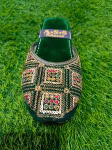 New Design Solid Color Custom Made Fancy Punjabi Khussa Jutti Womens Pakistani Khussa <b>Gota</b> Patti Design Stylish Chappal - Product Image 2