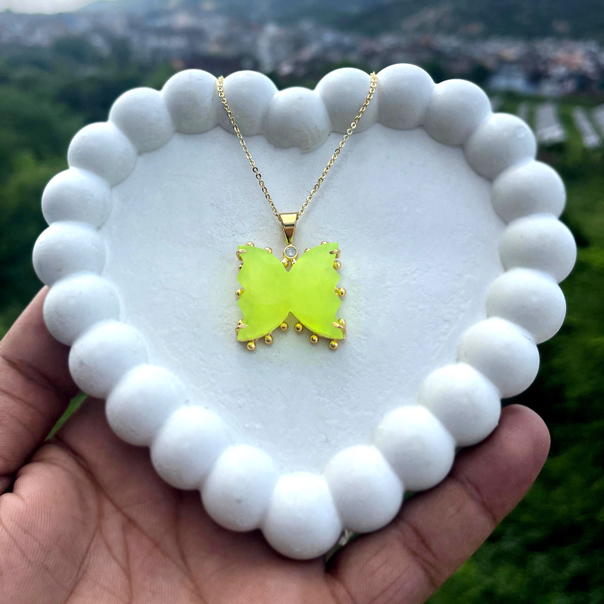 สีเขียว &amp; สีขาว