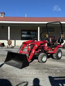 2025 Mahindra 1120HST Tractor usado - Product Image 3