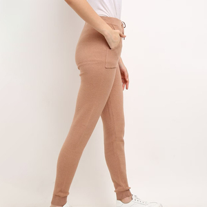 กางเกงวอร์มผ้าฝ้าย100% สำหรับผู้หญิงระบายอากาศได้ดีแห้งเร็วกางเกงขายาวแบบสตรีทผูกเชือกปิดโลโก้ตามสั่ง - Product Image 3