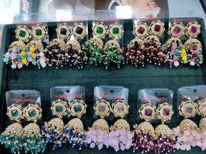 Gran oferta, pendientes Jhumki de aleación de Zinc chapados en sombras antiguas para mujer, joyería de circón de estilo indio - Product Image 3