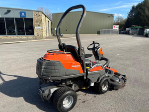 Tondeuse autoportée Husqvarna Rider R320X P524EFI AWD 94-112 cm 4x4 avec plateau avant et direction articulée, tracteur de jardin à vendre - Product Image 5