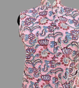 Nouvelle arrivée de veste en coton imprimé bloc à la main pour femmes Multi Floral réversible hiver formel gilet Logo dos à la mode Design fait main - Product Image 3
