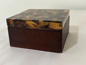 Caja de Cuerno de Búfalo para Joyas y Almacenamiento de Regalos - Interior Suave para Artículos Delicados de Alta Calidad - Product Image 4