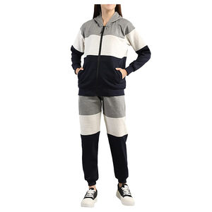 Chándal deportivo personalizado para mujer, conjunto de 2 piezas con camiseta y Sudadera con capucha de poliéster y algodón liso estilo panel lateral para invierno - Product Image 1