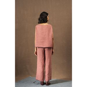 DVE AISHANI Camisolas y tops de lino tejidos a mano con estampado de cuadros color carmesí - Product Image 2