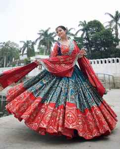 Lehenga choli ออกแบบโดยดีไซเนอร์แบบดั้งเดิมกับ dupatta ชุดเจ้าสาวที่สวยงามปัก lehenga choli สำหรับผู้หญิง - Product Image 2
