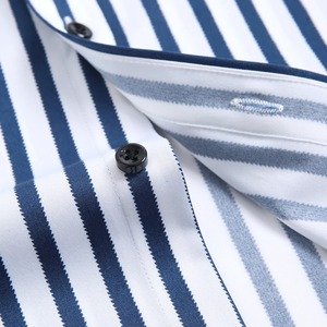 เสื้อเชิ้ตผู้ชายผ้าซาตินย้อมเส้นด้าย ระบายอากาศได้ดี ไม่ต้องรีด แขนยาว ยืดได้ สไตล์ลำลอง ลายสก็อต สำหรับฤดูใบไม้ผลิ เหมาะสำหรับโอกาสที่เป็นทางการ ราคาโรงงาน - Product Image 3