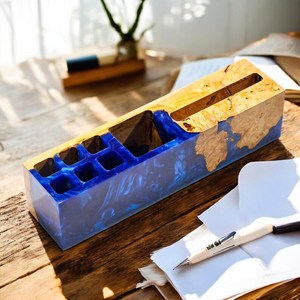 Porte-stylo en résine et bois écologique, décoration artisanale élégante et objet de collection - Product Image 6