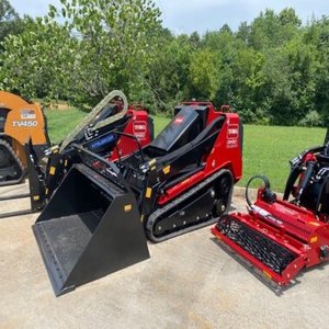 รถตักล้อยางขนาดเล็ก Toro TX525 พร้อมบุ้งกี๋หน้า สำหรับงานก่อสร้างในฟาร์ม - Product Image 3