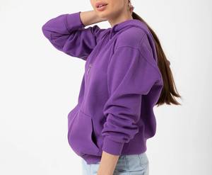 Sweat-shirts pour femmes de haute qualité, imprimés en 3D, effet délavé, lourds, avec logo en mousse personnalisé et mélange polyester/coton - Product Image 2