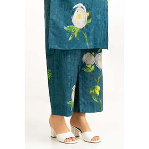 Ensemble coordonné imprimé jacquard en viscose vert sarcelle pour femme, collection printemps/été, taille XS, col ras du cou, tenue deux pièces trois-quarts en crêpe - Product Image 5