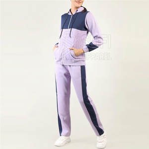 Conjunto Deportivo de Dos Piezas para Mujer, de Alta Calidad, para Invierno, con Capucha, Estampado, Cómodo, 100% Algodón - Product Image 4