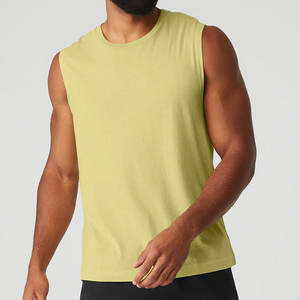 Camiseta sin mangas ajustada y ligera para hombre - Product Image 1