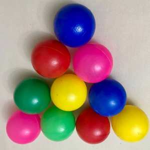 Balles de hockey sur glace personnalisées de haute qualité, couleurs mélangées, design et taille personnalisés - Product Image 1