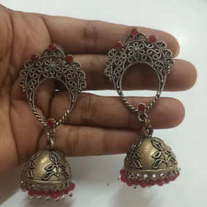 Pendientes colgantes de estilo antiguo indio personalizados para niñas mujeres Latón chapado en oro para ropa de fiesta - Product Image 1