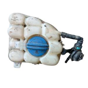 Depósito de Refrigerante Auxiliar de Alta Calidad para Porsche Cayenne 3.0T  95810615102  95812132100  95891982000 - Product Image 2