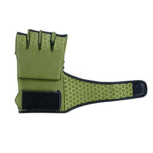 Gants de MMA en cuir pour les arts martiaux et les entraînements de boxe - Fermeture à scratch antidérapante, construction durable et personnalisable - Product Image 6
