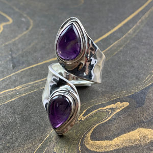 Bague ajustable en améthyste (8,8 grammes) avec technologie d'incrustation à sertissage clos - Product Image 1