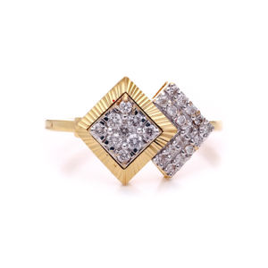 Anillo de Compromiso Moderno de Lujo para Mujer con Dos Racimos de Diamantes Cuadrados en Oro Amarillo - Product Image 1