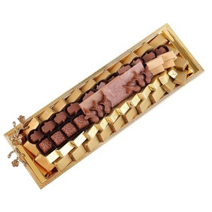 Bandeja de chocolate moderna hecha a mano Bandeja de metal chapada en oro de gran tamaño Premium con acento floral para bodas y regalos de aniversario - Product Image 1