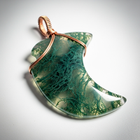 Pendentif pointe de flèche en forme de lune fait à la main | Cristal percé pour bijoux et guérison Reiki