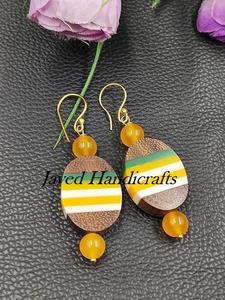 Javed Artisanat Femmes Style Vintage Boucles D'oreilles Haute Qualité Bois et Résine À La Main Bijoux Anciens Cadeau Parfait - Product Image 2