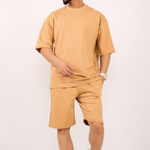 Ensemble T-shirts et short en coton pour hommes personnalisés en usine OEM Streetwear d'été T-shirt à col rond Survêtement pour hommes courts - Product Image 1