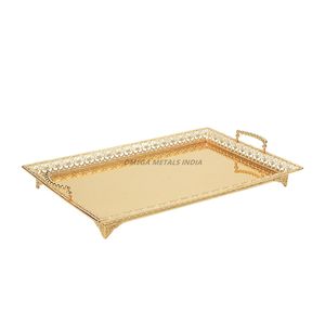Plateau de service rectangulaire en or de luxe avec design complexe et poignées élégantes pour une décoration intérieure haut de gamme et des divertissements - Product Image 1