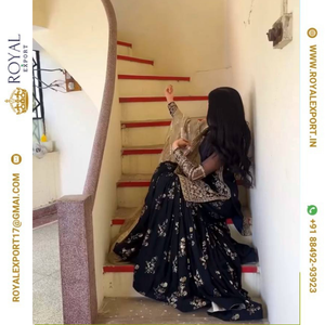 Ensemble de costume Sharara de qualité supérieure en faux georgette lourd avec broderie et travail de séquence, prix de gros - Product Image 2