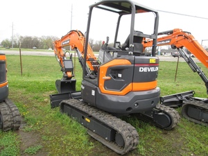 รถขุดขนาดเล็กแบบตีนตะขาบ รุ่น DX35Z-7 ปี 2025 กำลังขุดสูง 120 กิโลวัตต์ - Product Image 3
