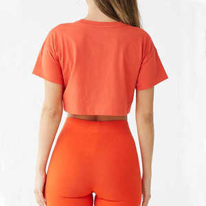 T-shirt en coton de haute qualité pour femmes imprimé sur mesure hauts courts minces vente en gros fabricants OEM décoration de boutons écologique - Product Image 2