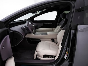 Berline électrique intelligente 4x4 de luxe 2025, véhicule à énergie électrique pure haute performance avec une longue autonomie, fabriqué en Chine - Product Image 2
