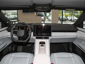Véhicule électrique d'occasion 2024, 4 places, haute performance, ultra-luxe, à grande autonomie et haute vitesse - Product Image 4